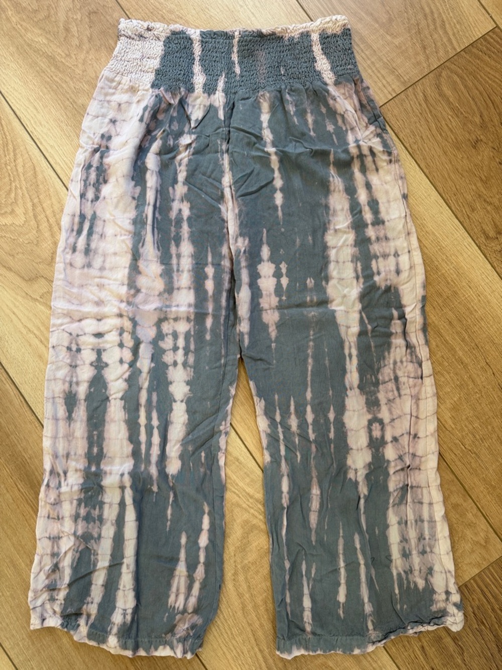 Wide Leg Tie-Dye Smocked Waist Pants - Gray & Cream